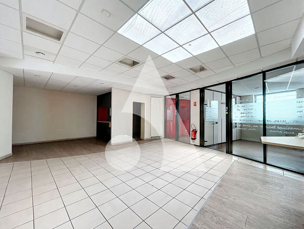 Photo Local commercial CONDE-SUR-ESCAUT image 2/4