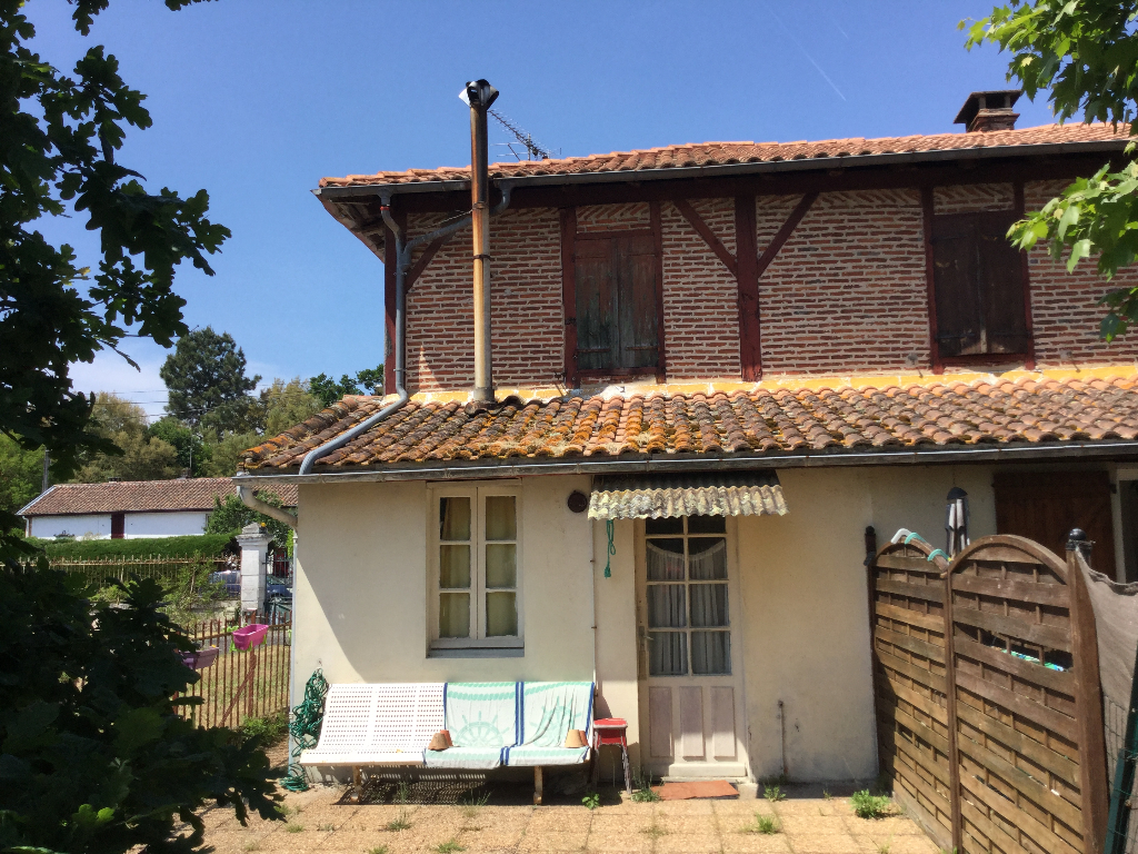 À vendre, maison d'environ 58 m² à LIT ET MIXE (40170).