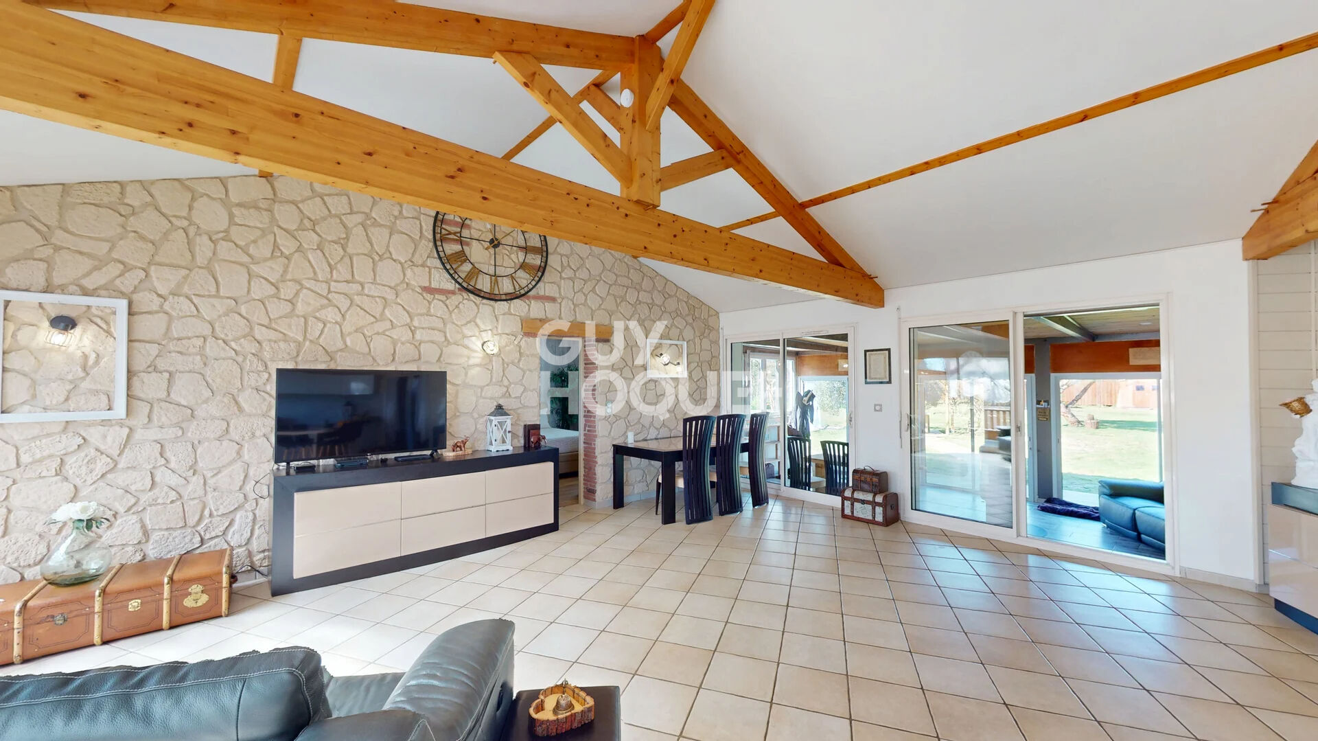 Maison contemporaine F4 d'environ 144m² à BOOS / RION DES LANDES (40370 )