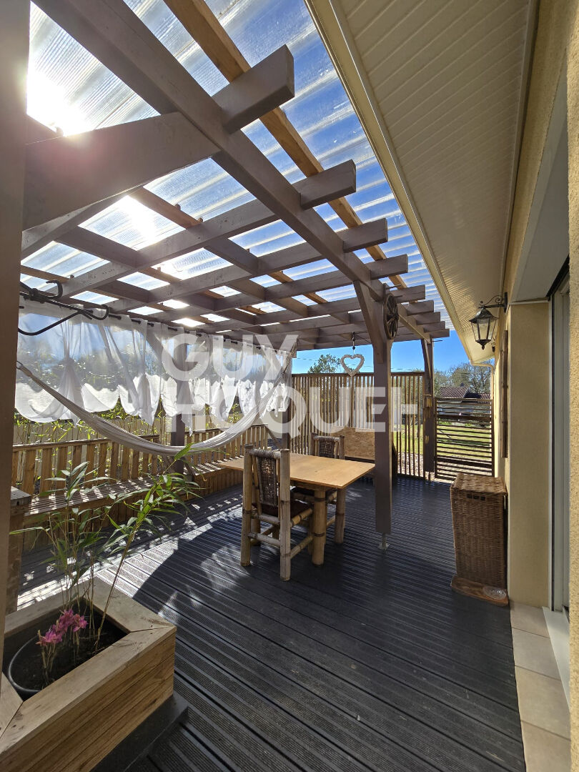 Maison contemporaine F4 d'environ 144m² à BOOS / RION DES LANDES (40370 )