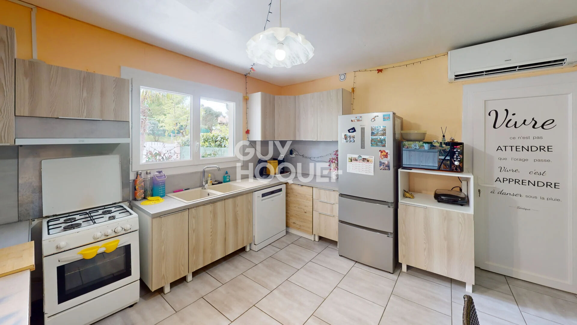 Charmante maison 5 pièces d'environ 110 m2 à LESPERON ( 40260)