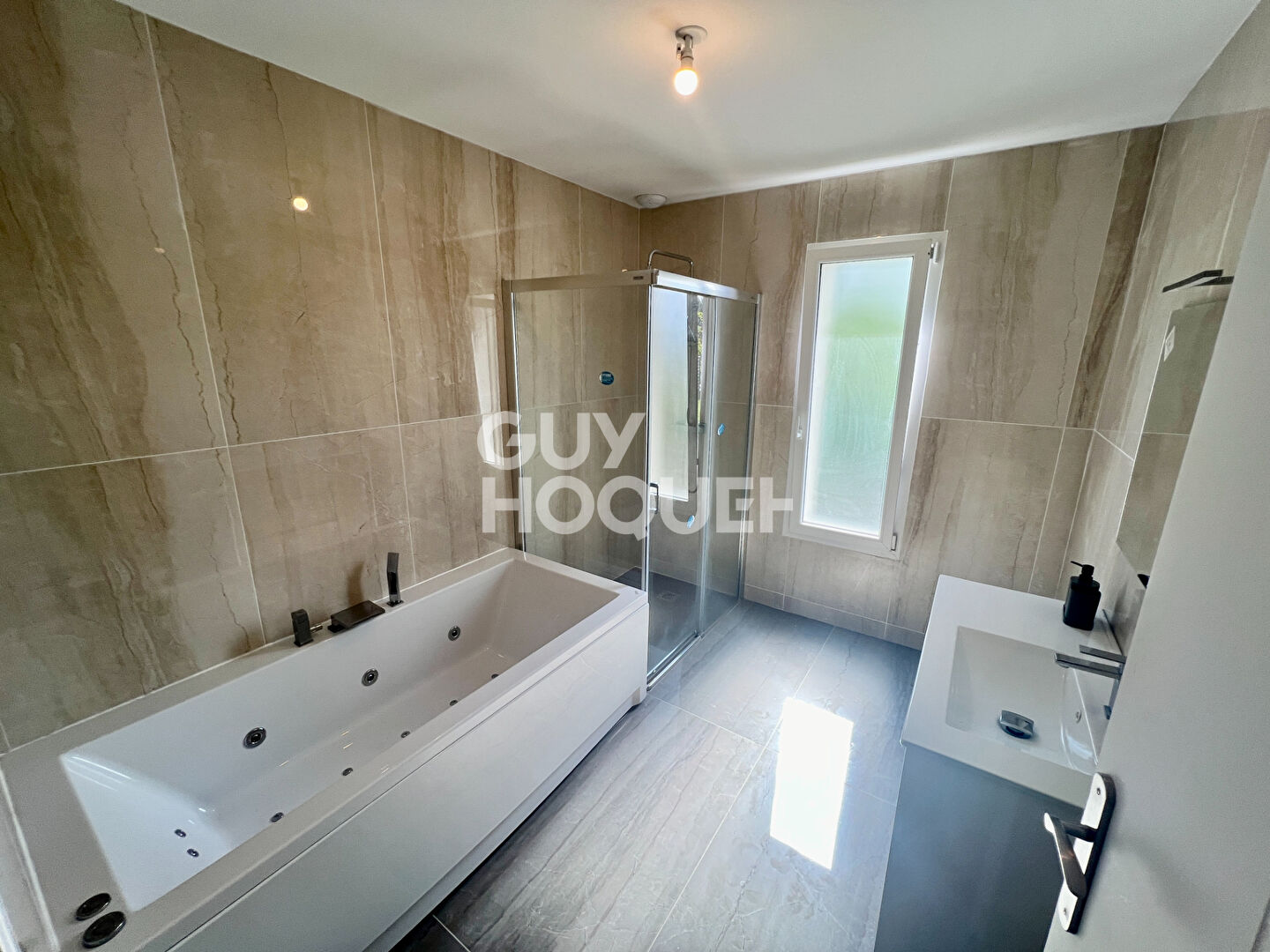 A VENDRE. : Maison Contemporaine d'environ 135 m2 à Léon  ( 40550)