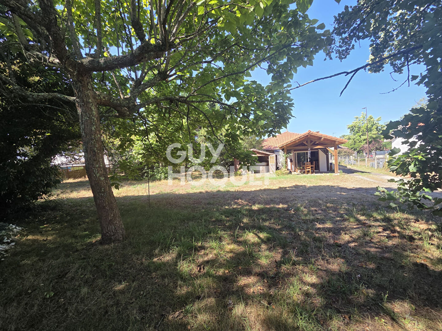A vendre Rion-des-Landes ? Propriété avec piscine, dépendance et parc arboré de plus de 4 500 m²