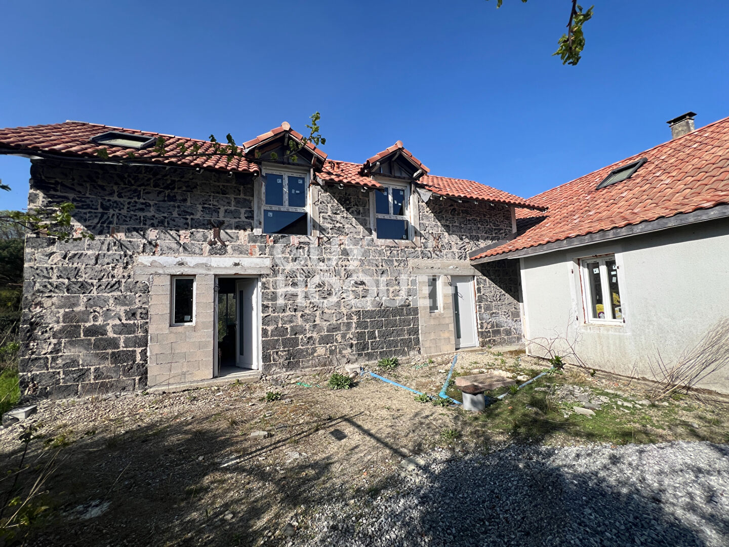 Batiment à rénover à vendre à Lesperon (40260)