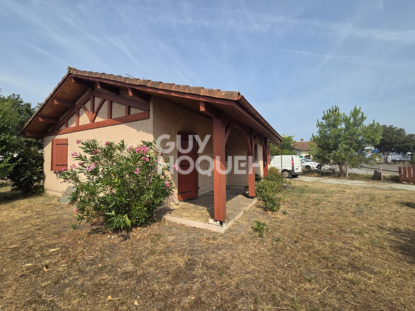 Rion-des-Landes, Maison de plain-pied avec garage et jardin. Beau potentiel