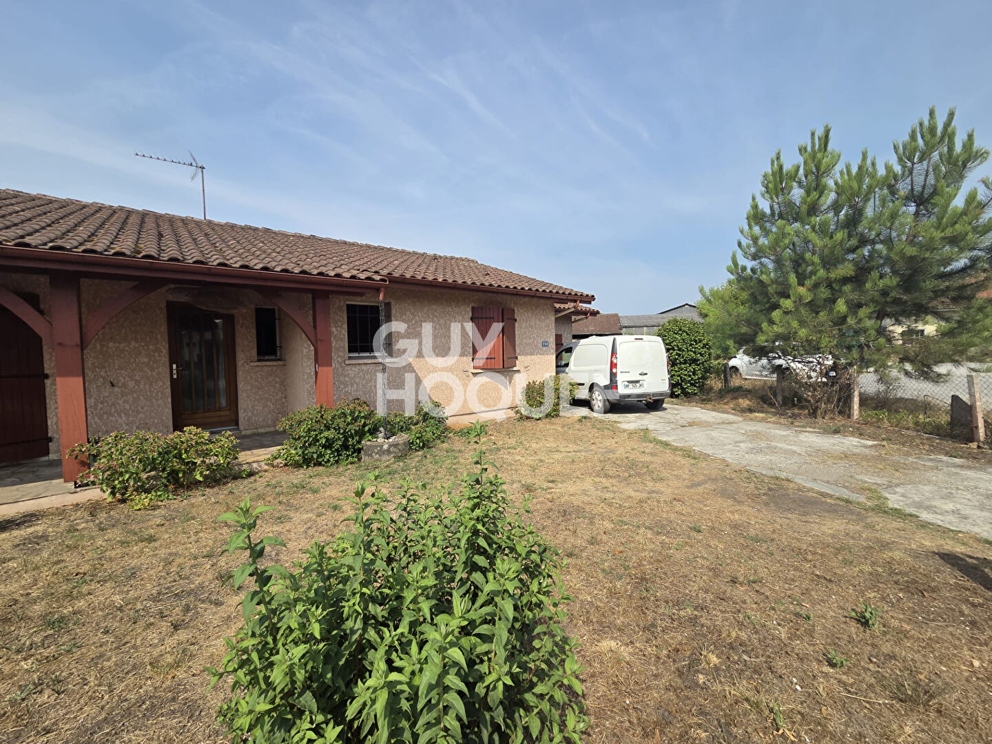 Rion-des-Landes, Maison de plain-pied avec garage et jardin. Beau potentiel
