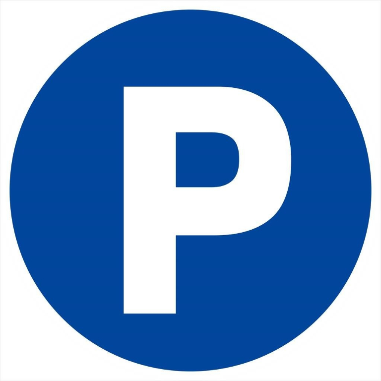 GRATTE-CIEL, ANGLE RUE BRANLY/PRESSENSE - PLACE DE PARKING