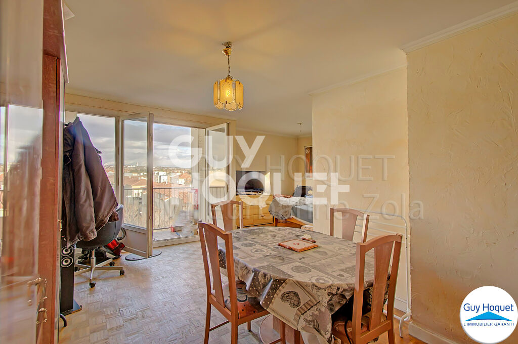 Appartement Bron 3/4 pièce(s) 69 m2 - Proximité transports