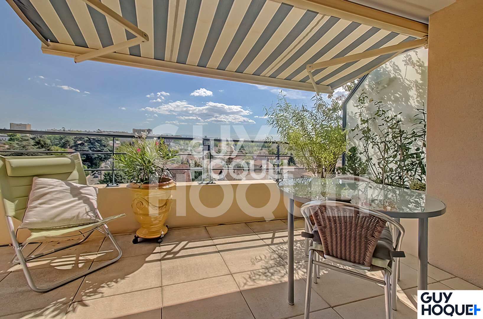 Appartement toit terrase / Bron centre 4 pièces 98 m2