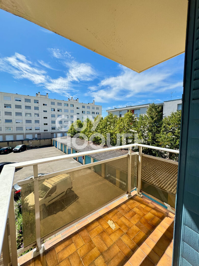 À vendre : Appartement 4 pièces à Lyon 8e Arrondissement - Quartier Santy