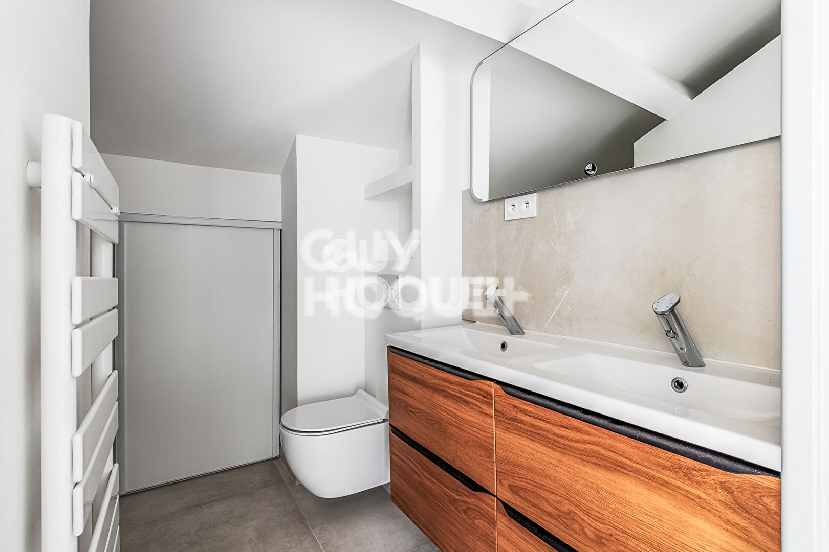 MAISON RARE A LA VENTE - VILLEURBANNE