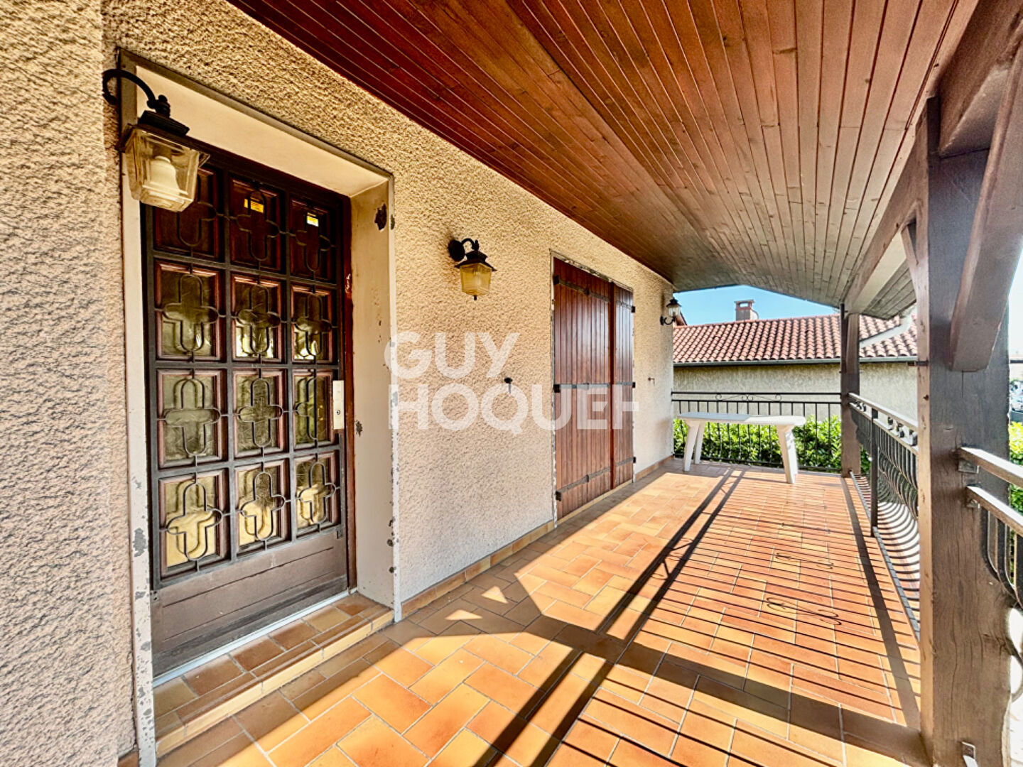 Maison Vaulx-en-Velin limite Villeurbanne 5 pièces 99m² habitables / 204,82m² au sol / grand jardin