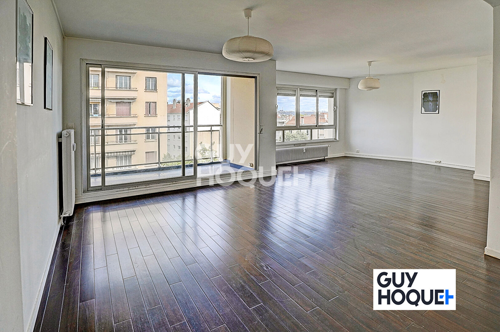 APPARTEMENT 96 m² - PROXIMITE IMMEDATE CHARPENNES - 2 BALCONS