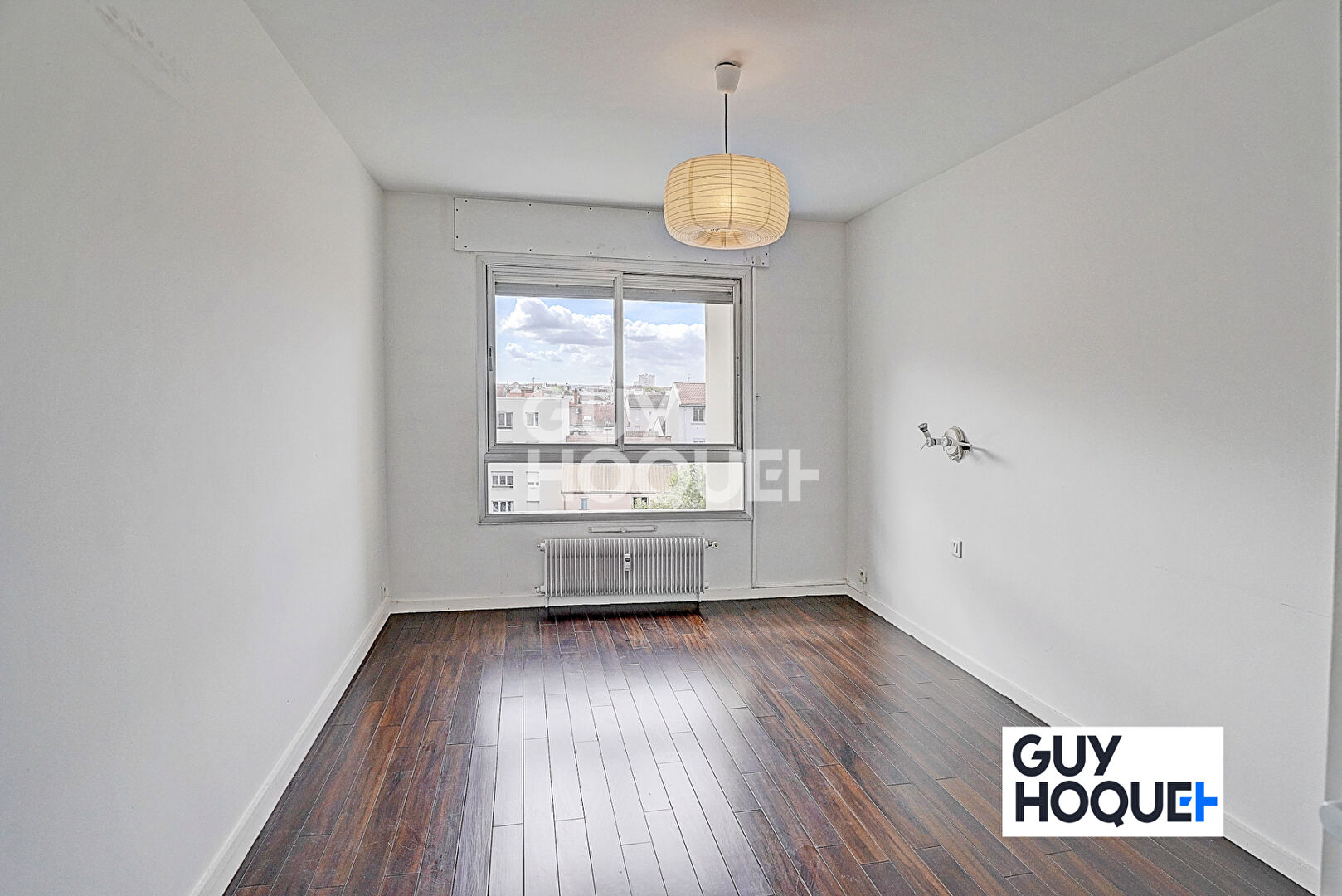 APPARTEMENT 96 m² - PROXIMITE IMMEDATE CHARPENNES - 2 BALCONS