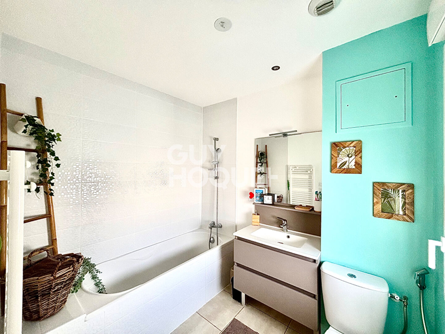 Maison à vendre à Bron T4 - 3 chambres, Etat neuf !