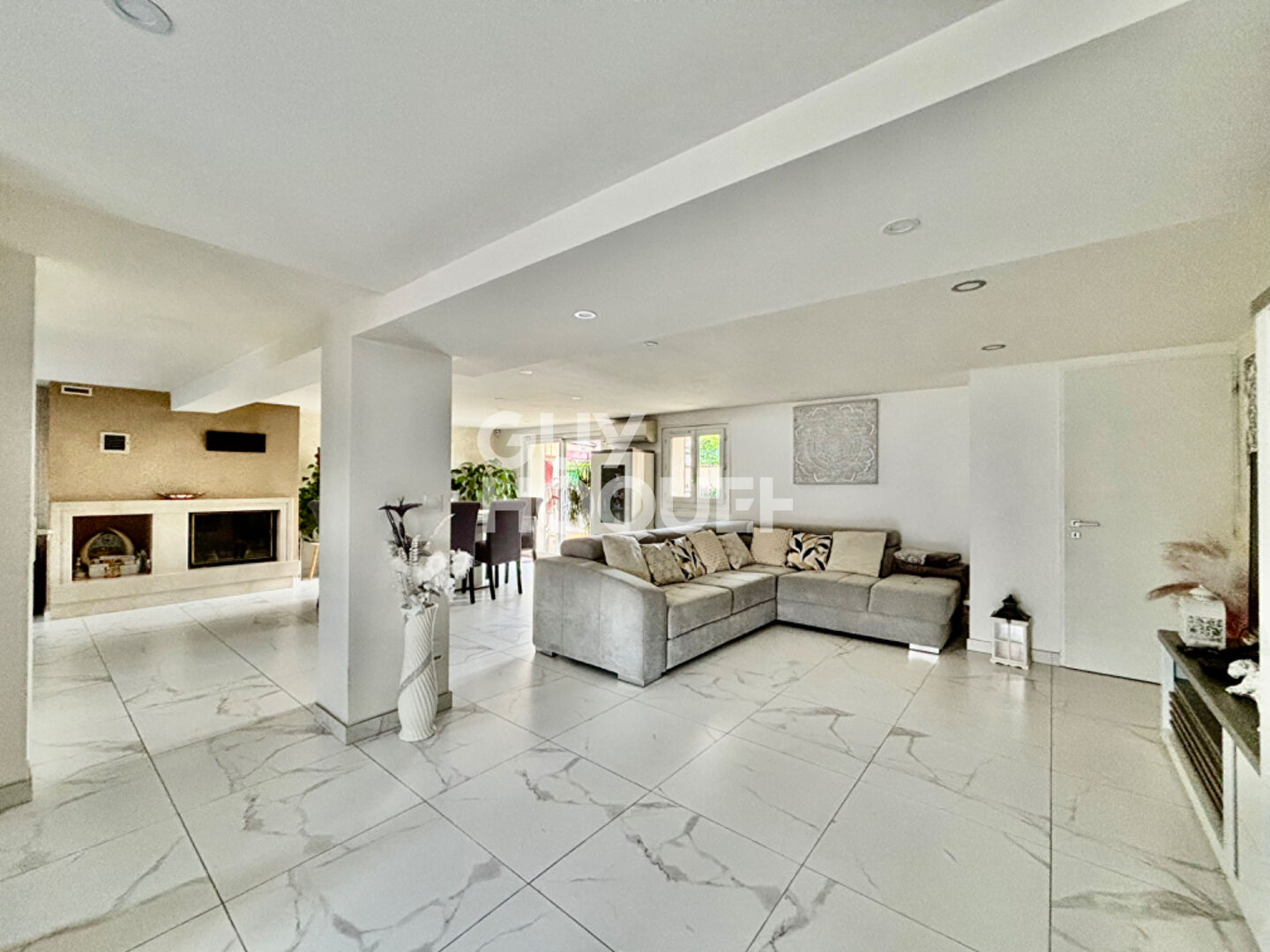 Maison à vendre à Vaulx-en-Velin - 5 pièces, 4 chambres