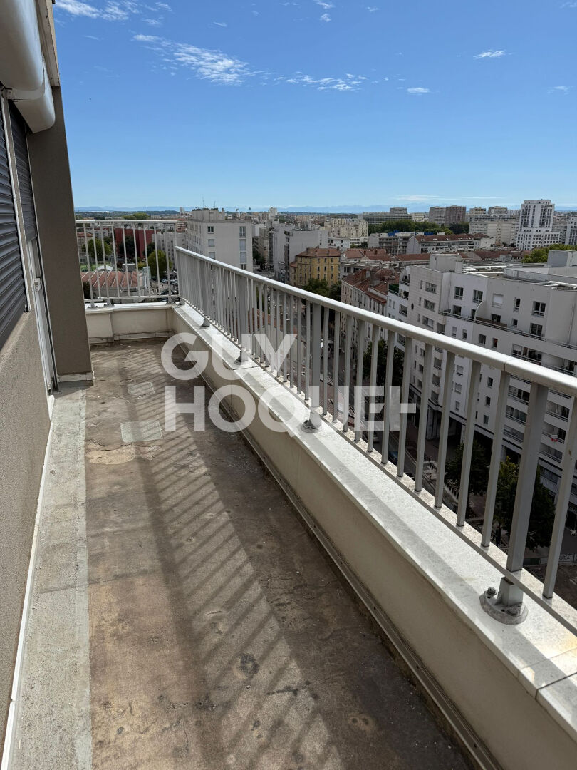À louer T2 Dernier Étage avec Grande Terrasse  Centre Gratte-Ciel (Villeurbanne)  avec vue exceptionelle