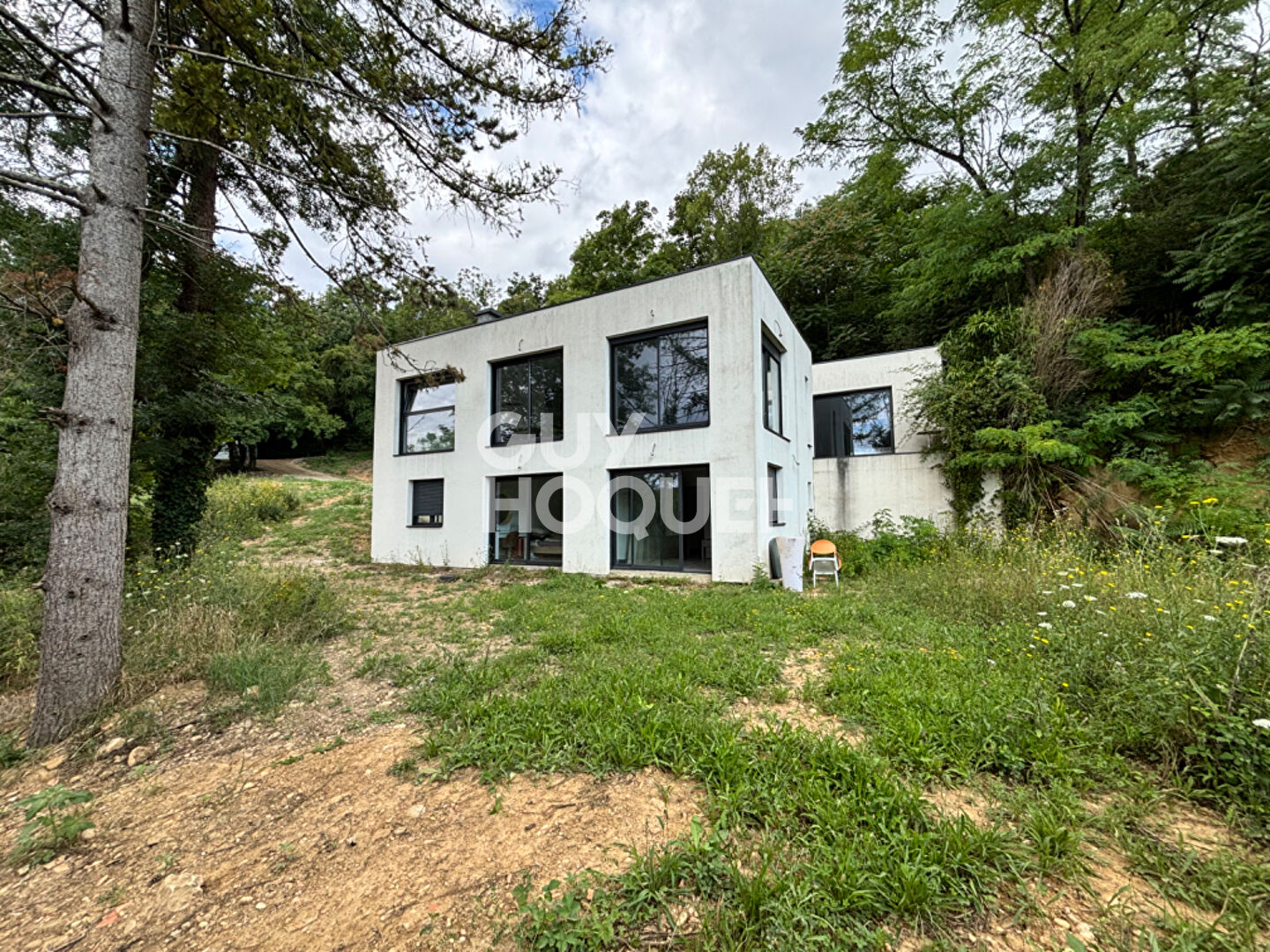Maison moderne à vendre à Fleurieu-sur-Saône - Un cadre de vie exceptionnel !