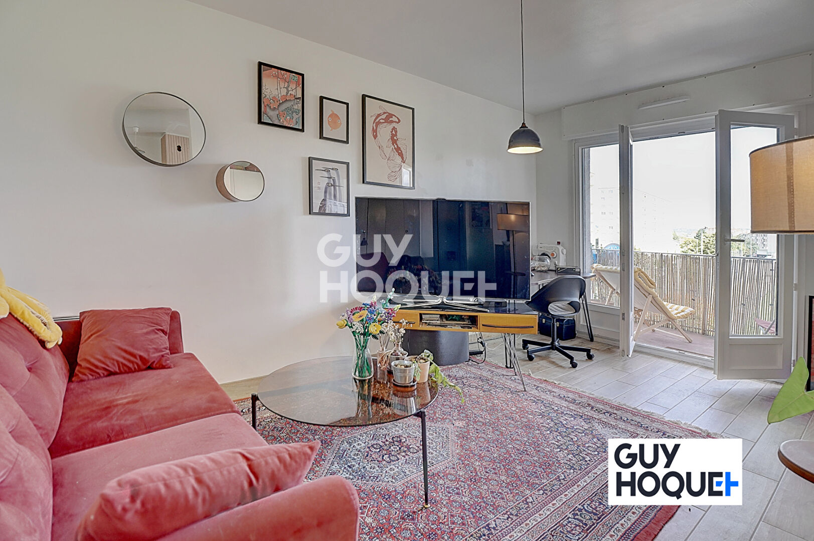 METRO GRATTE-CIEL- APPARTEMENT 2 PIECES 42 m² - BALCON + GRENIER