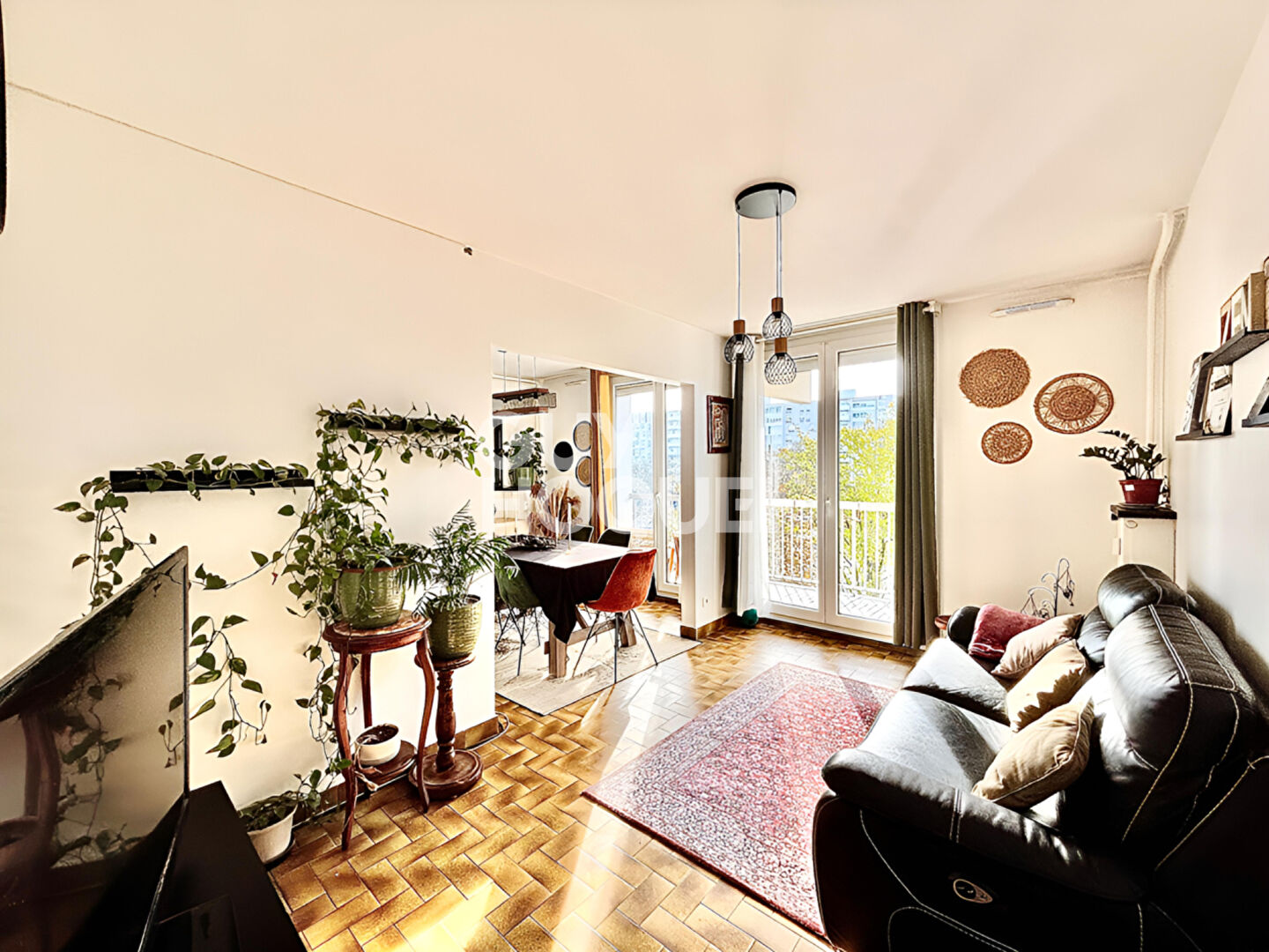 À vendre : Appartement spacieux de 5 pièces à Vaulx-en-Velin