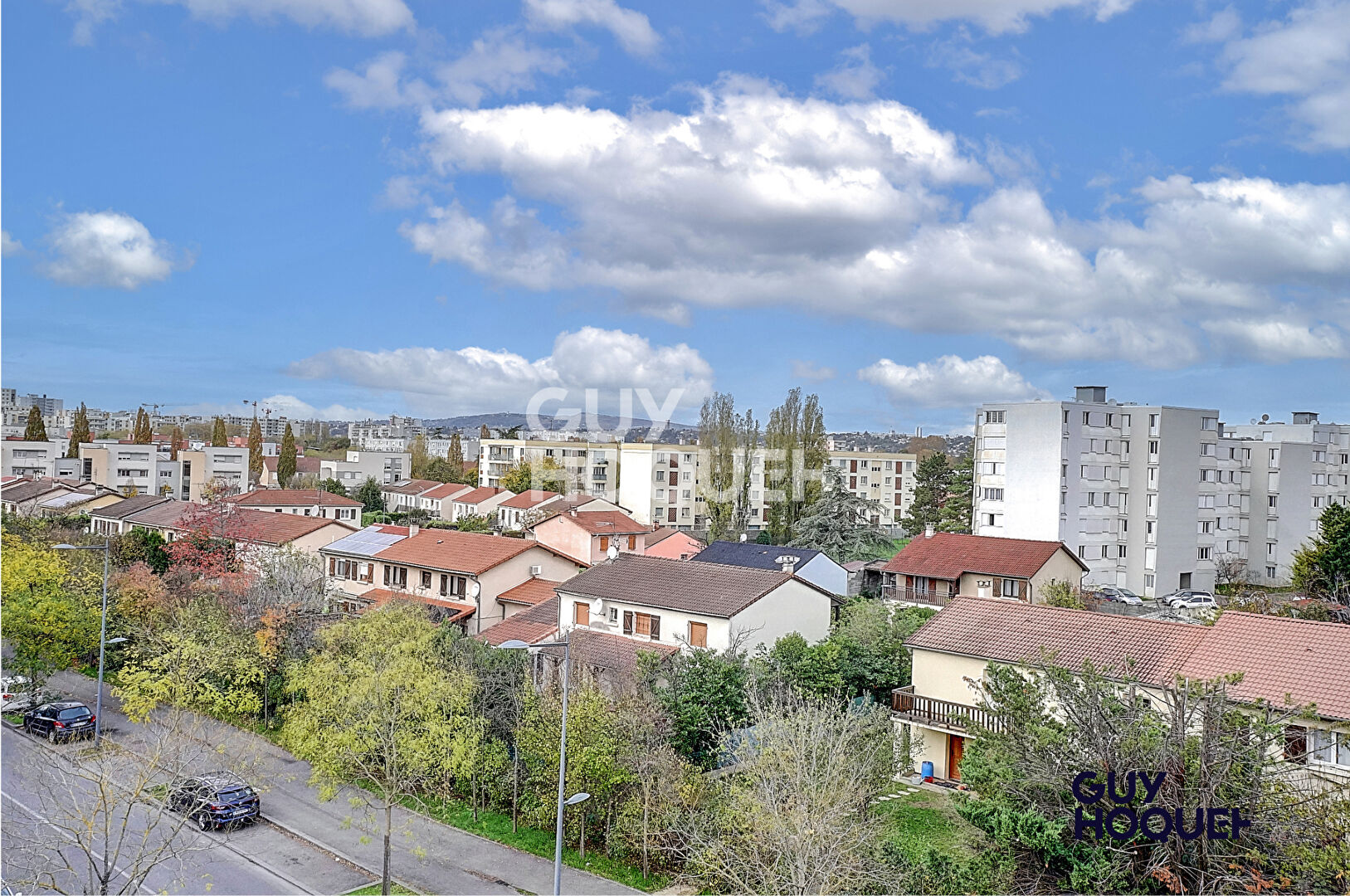 VAULX-EN-VELIN CENTRE - 3 PIECES 67 m² - 1 BALCON + 1 GARAGE EN SOUS-SOL