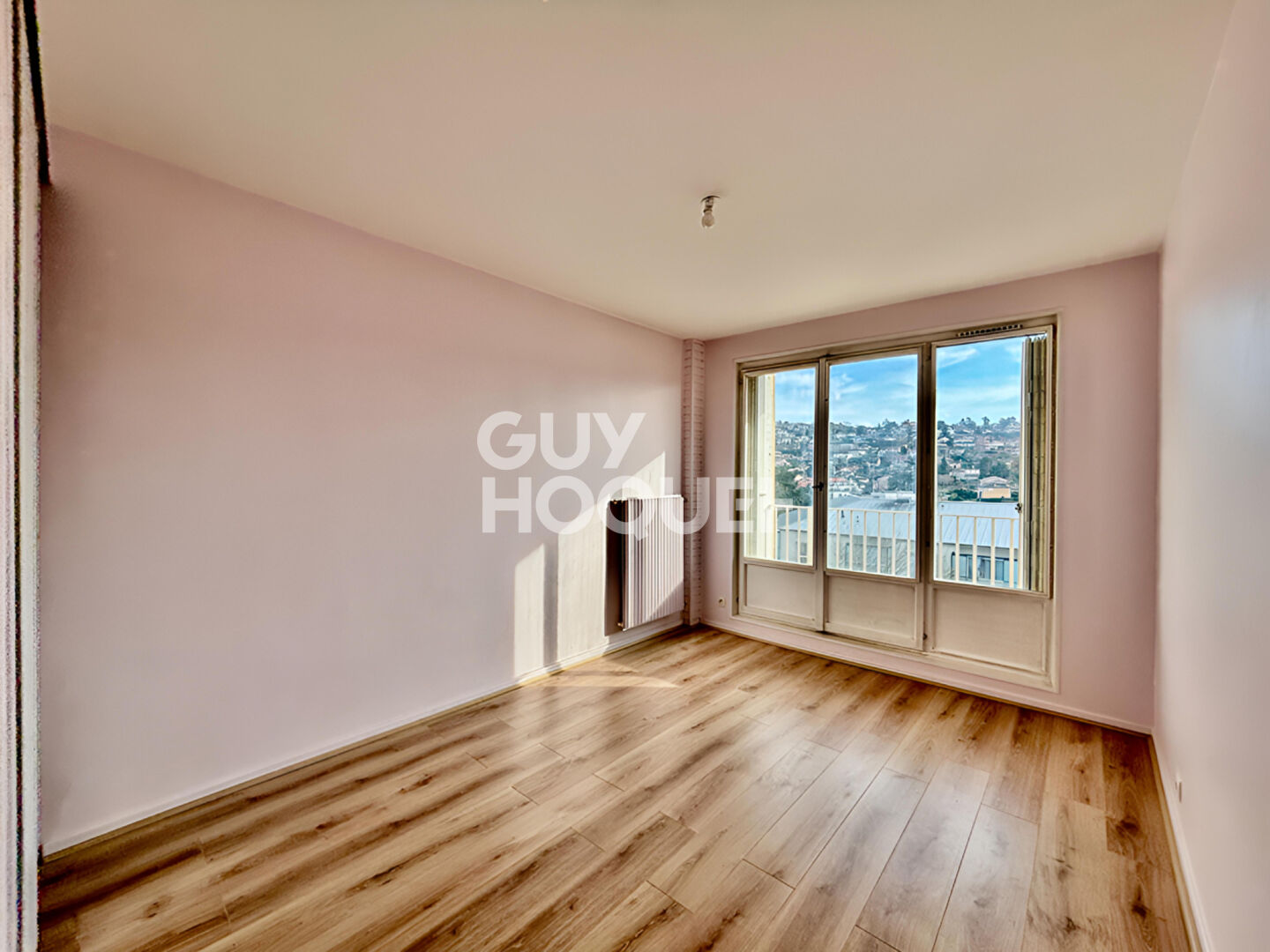 À vendre : Appartement spacieux de 5 pièces à Neuville-sur-Saône