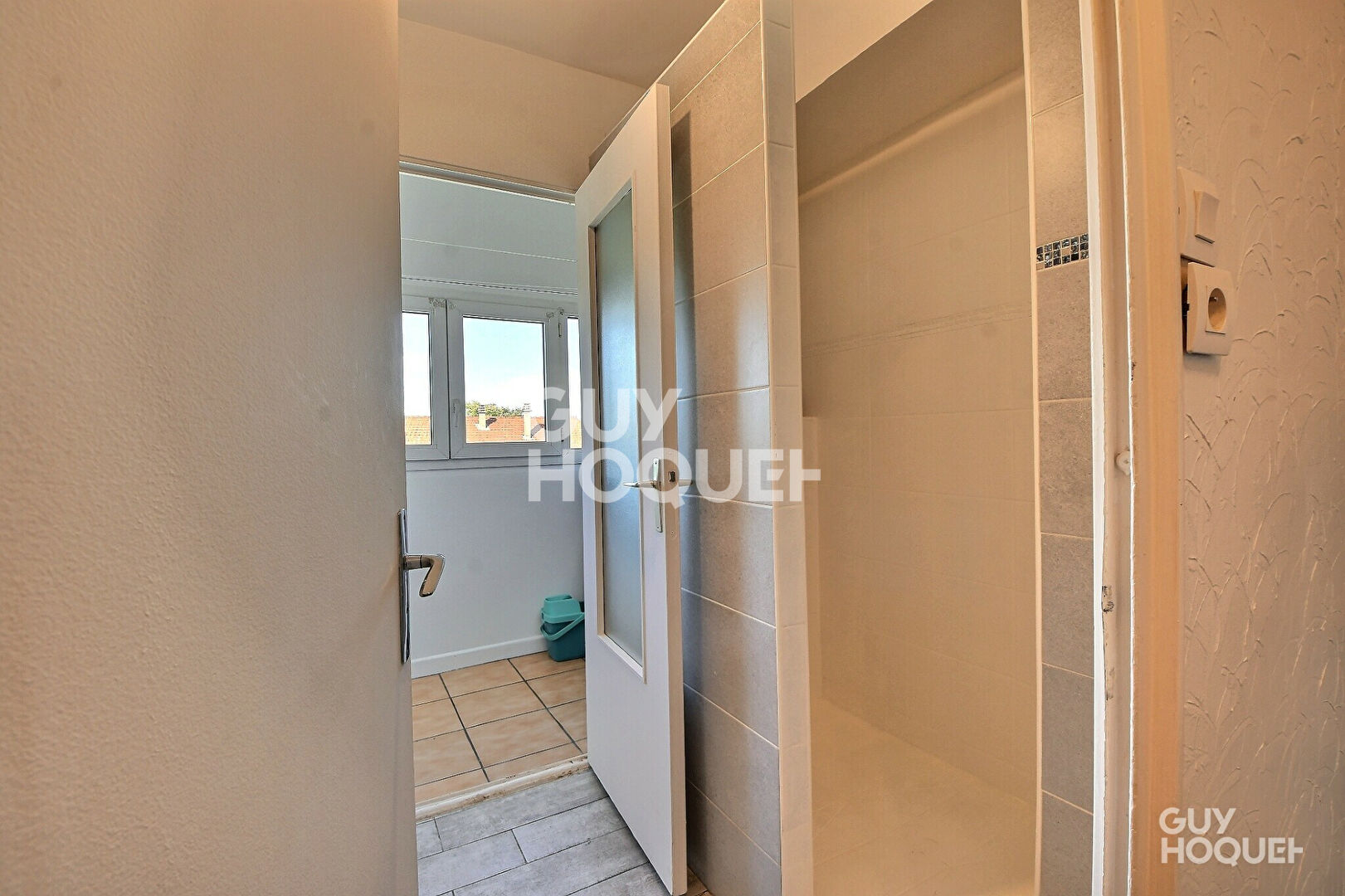 Appartement traversant T4 de 75 m² avec loggia et cave - Saint Jean Villeurbanne (69100)