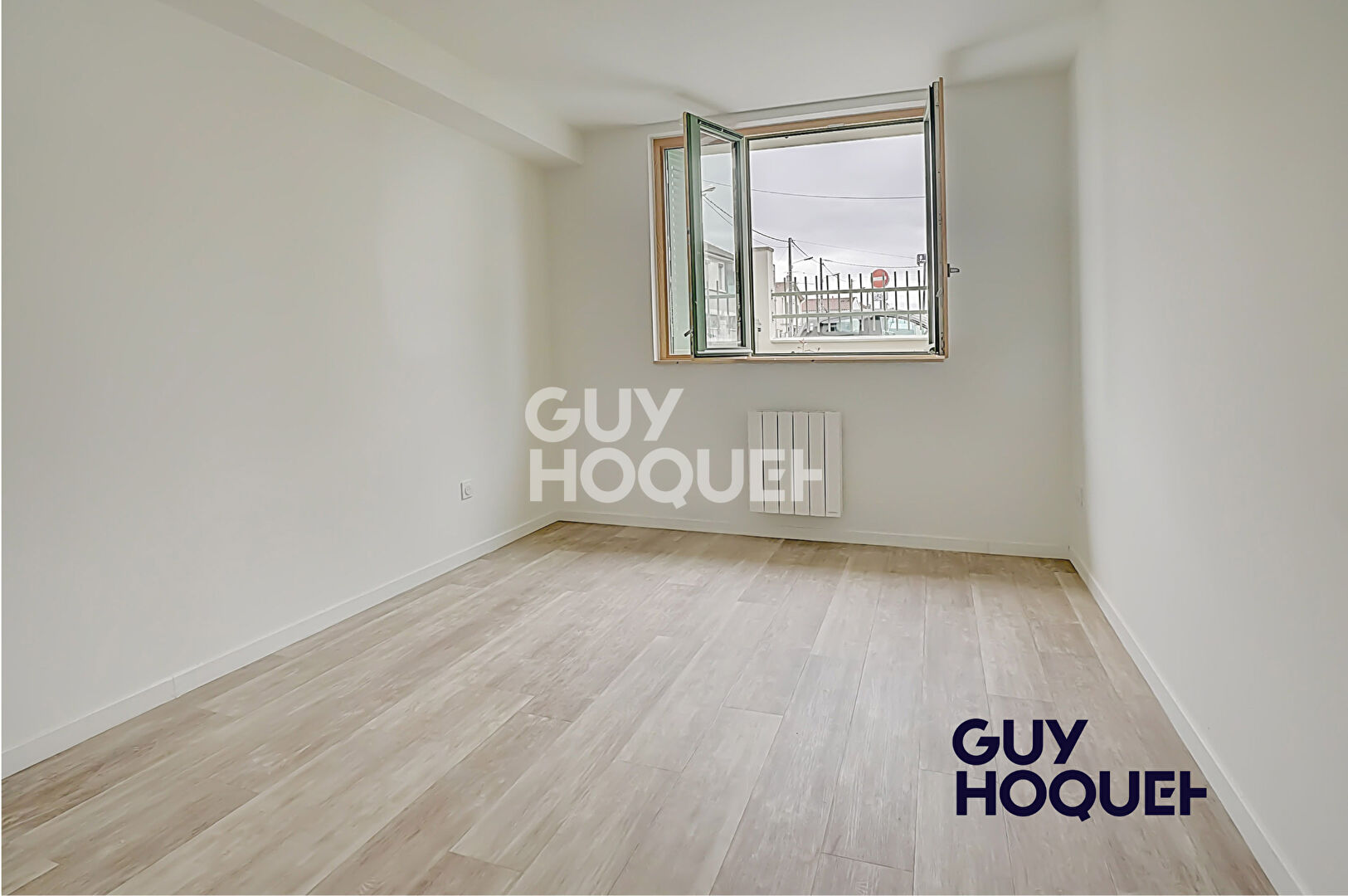 APPARTEMENT 2 PIECES DE 42,30 m², 1 CHAMBRE - 1 JARDIN PRIVATIF