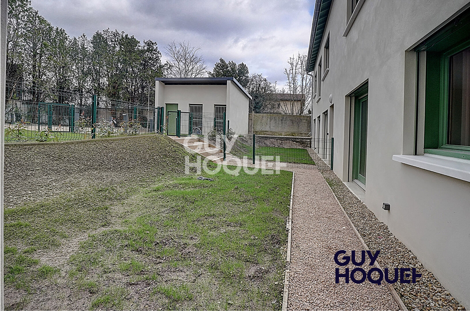 APPARTEMENT DUPLEX  3 PIECES DE 81,80 m² - 1 JARDIN PRIVATIF de 41 m²