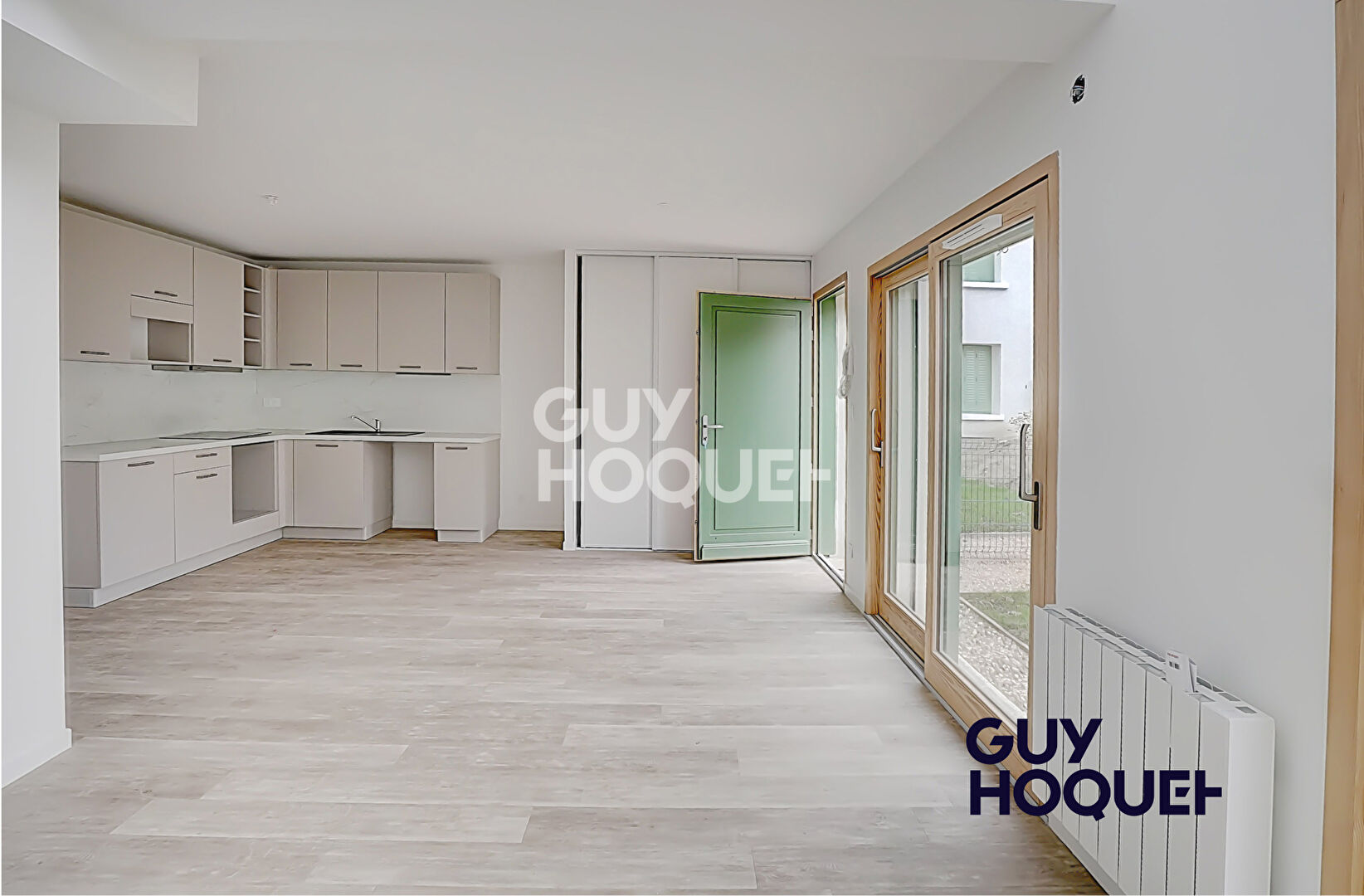 APPARTEMENT 4 PIECES DE 91,70 m² - 1 JARDIN PRIVATIF de 57 m²