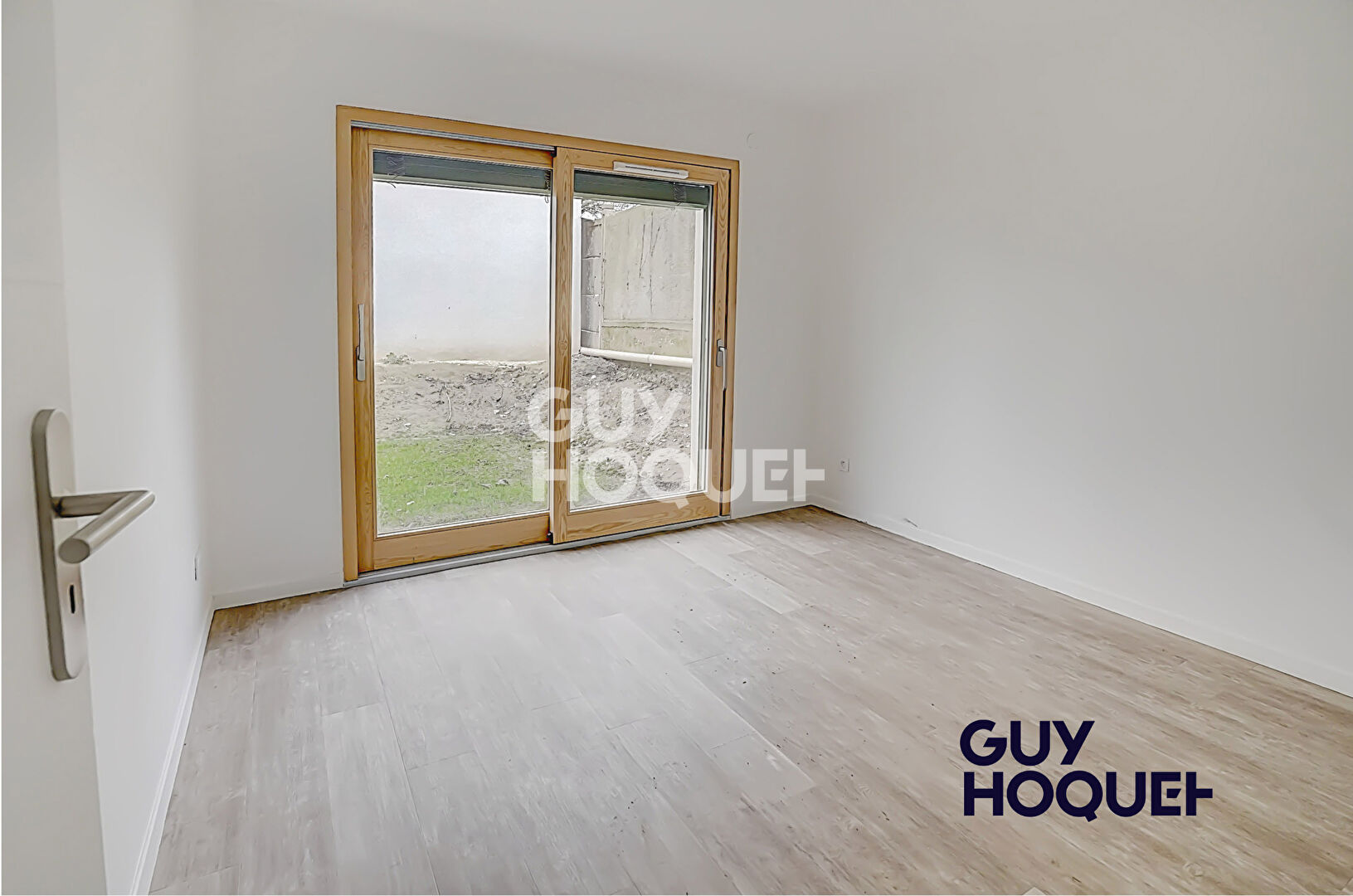 APPARTEMENT 4 PIECES DE 91,70 m² - 1 JARDIN PRIVATIF de 57 m²