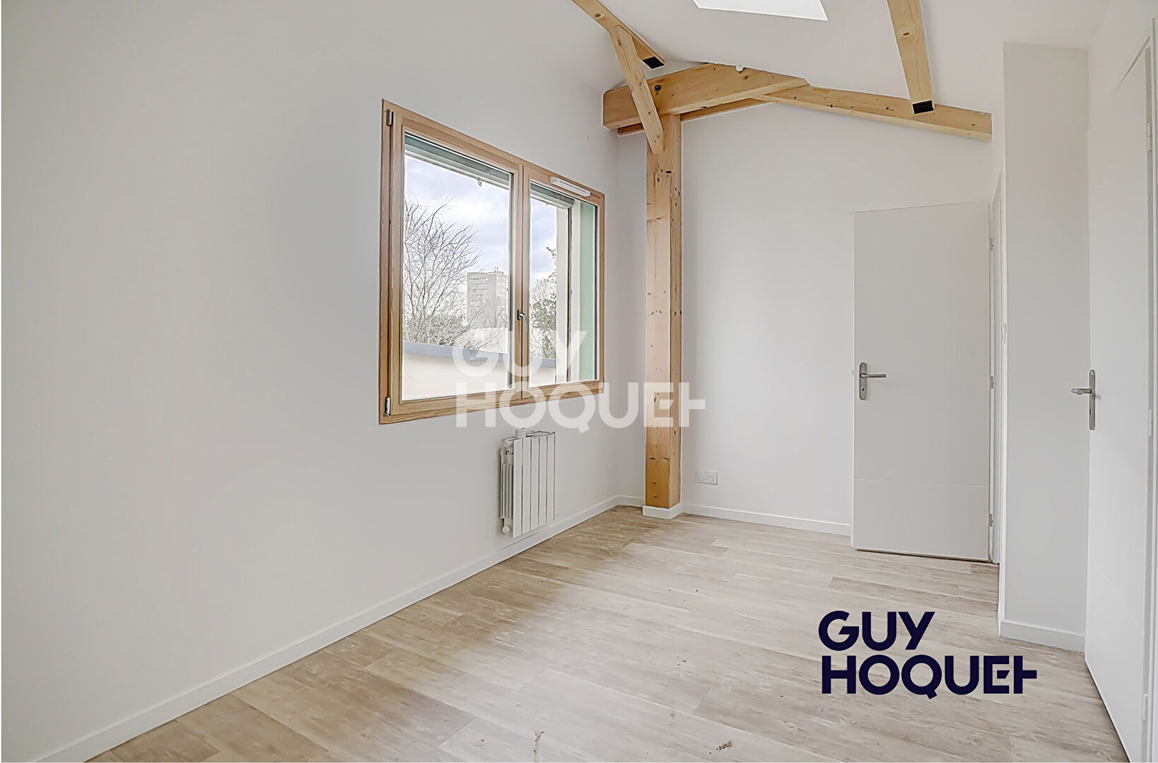 APPARTEMENT 4 PIECES DE 91,70 m² - 1 JARDIN PRIVATIF de 57 m²