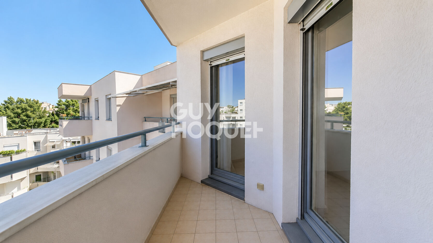 Appartement Villeurbanne  3 pièce(s) 52 m2 Dernier étage vu sur Cour