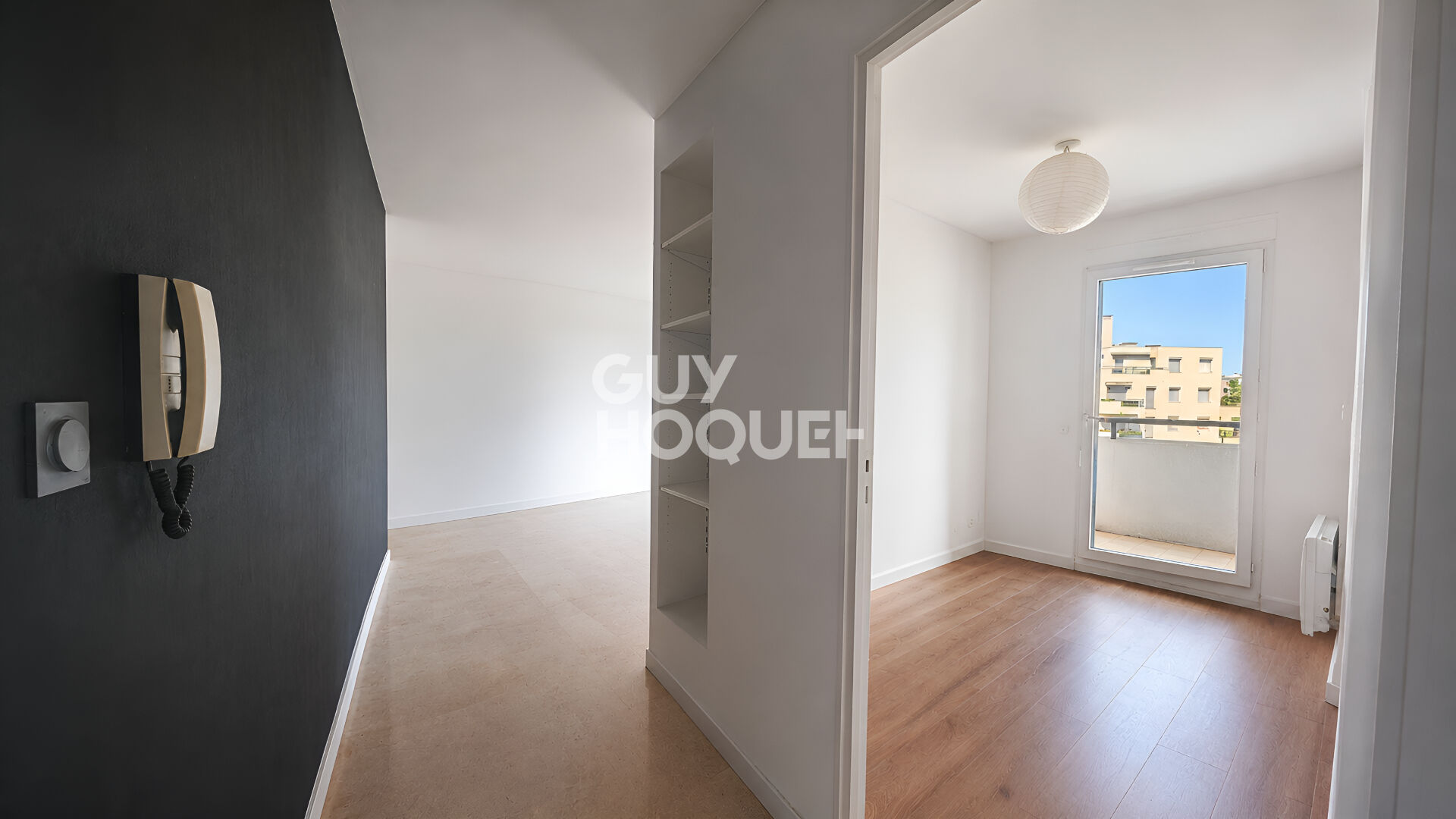 Appartement Villeurbanne  3 pièce(s) 52 m2 Dernier étage vu sur Cour