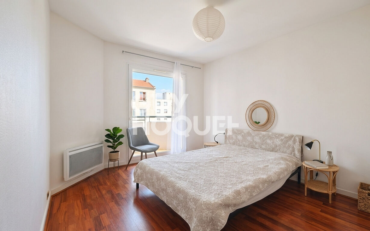 Appartement Villeurbanne  3 pièce(s) 52 m2 Dernier étage vu sur Cour