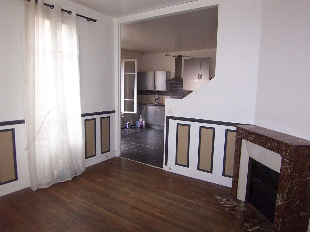  MAISON / 53m²   3P et cour 45 m²