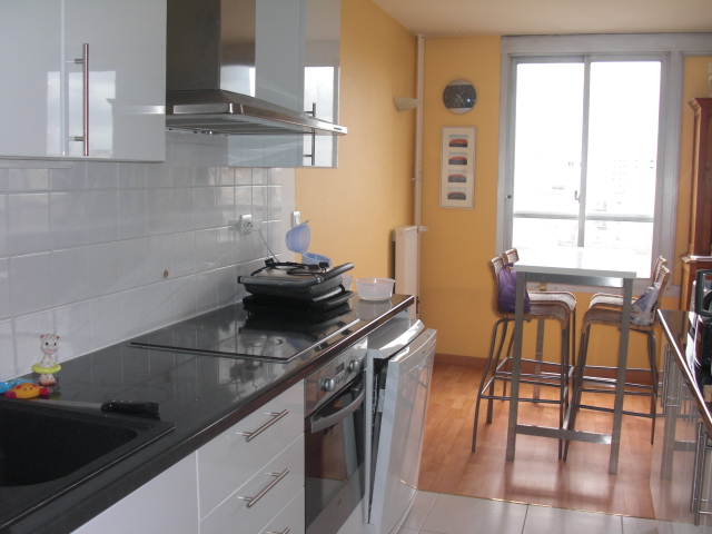 ASNIERES METRO LIGNE 13  APPARTEMENT 5 PIECES