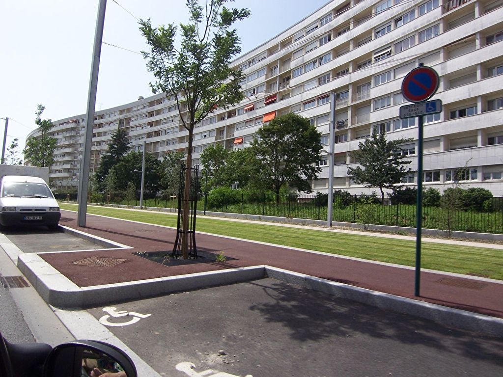 GENNEVILLIERS 3 PIECES  BALCON CAVE PARKING