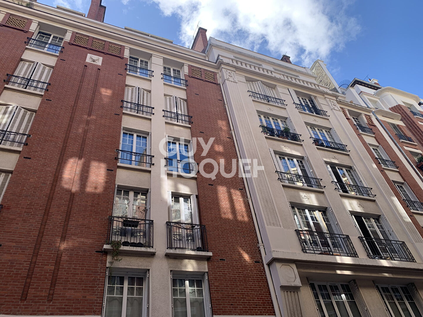 BOIS COLOMBES CENTRE/ Chambre meublée 12.44 m²