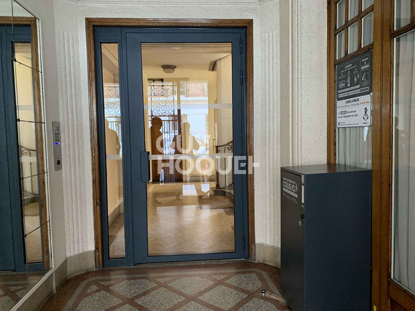 BOIS COLOMBES CENTRE/ Chambre meublée 12.44 m²