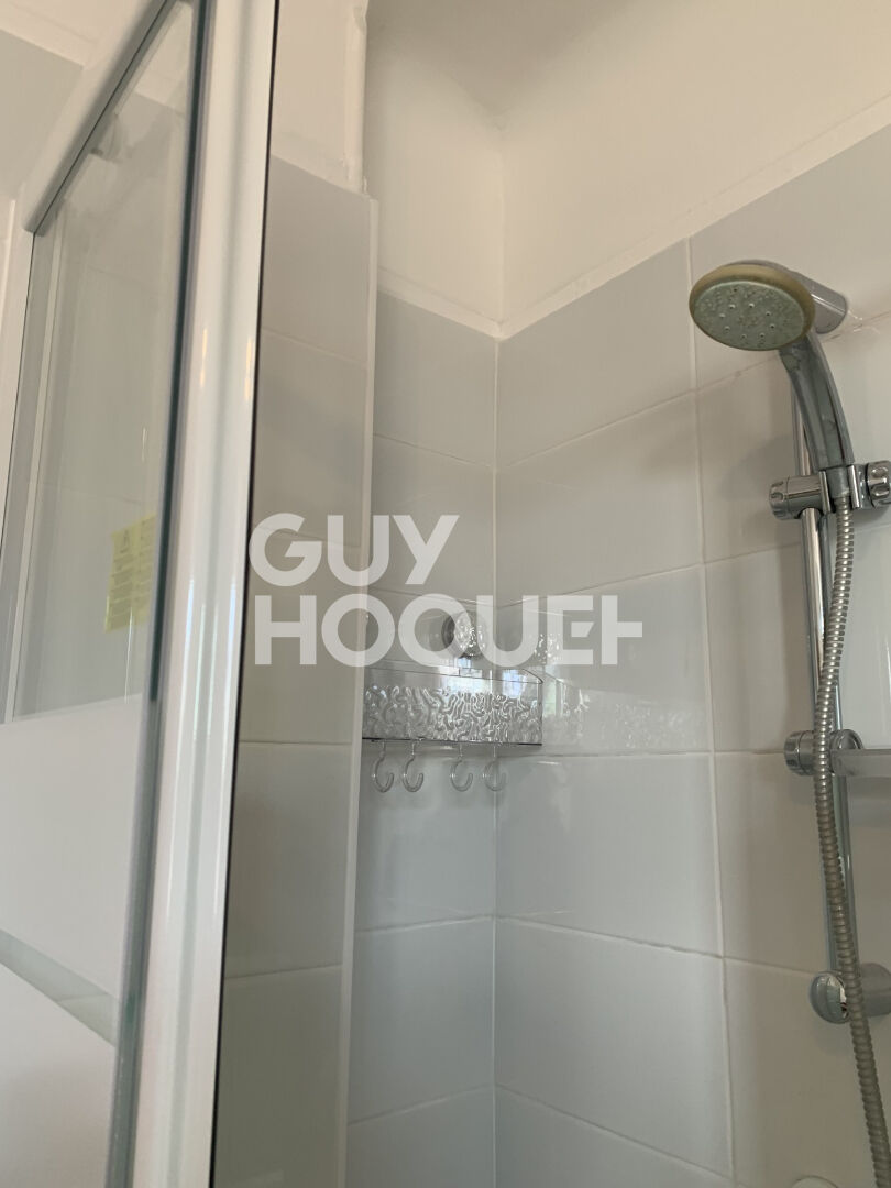 BOIS COLOMBES CENTRE/ Chambre meublée 12.44 m²