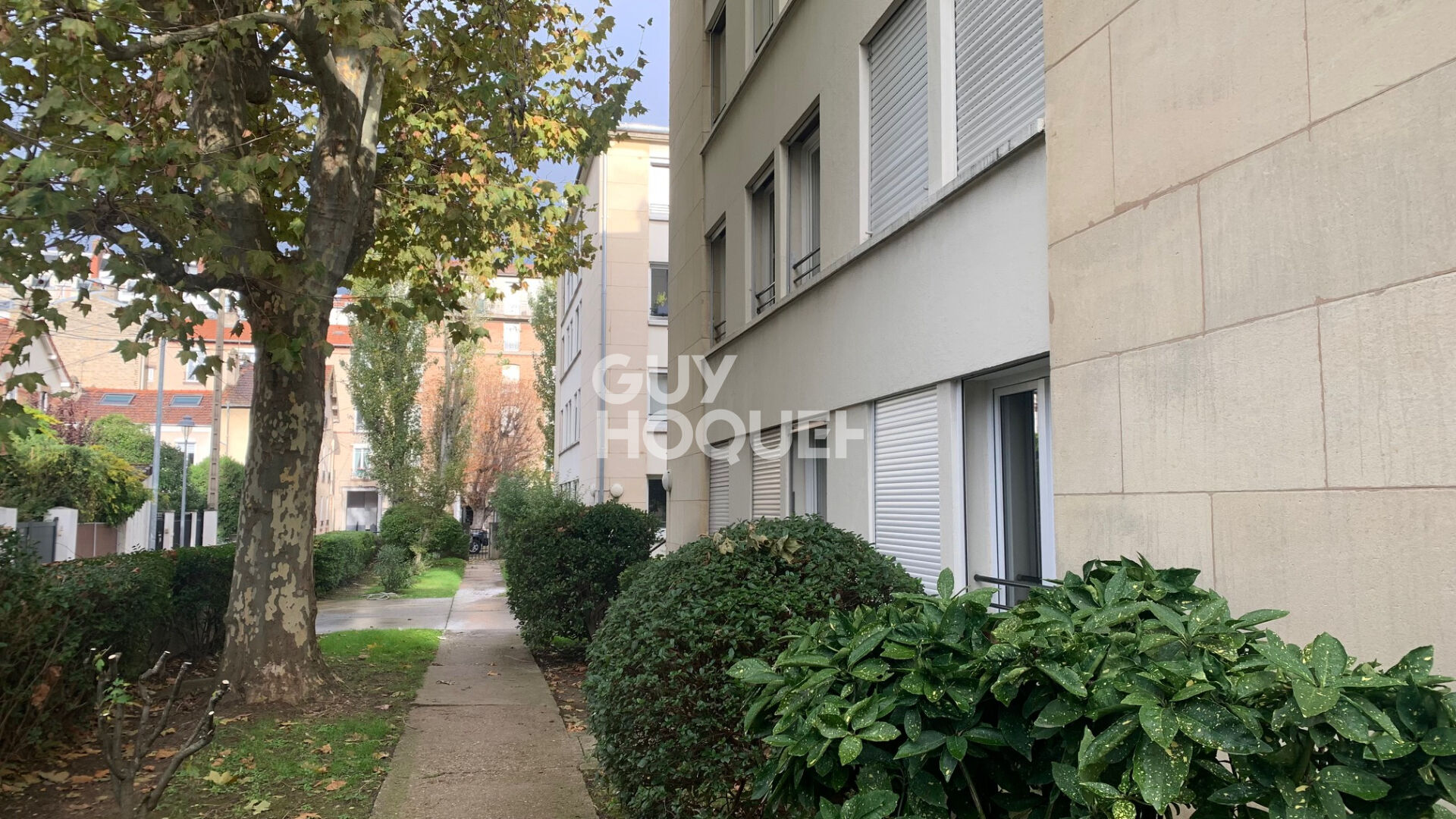 ASNIERES côté BAC/ 3P. 64.67 m²