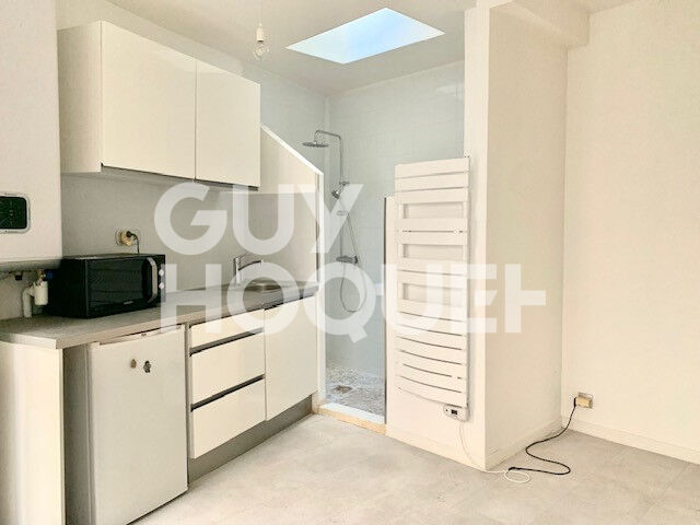 STUDIO Paris 8ème 14.39 m2