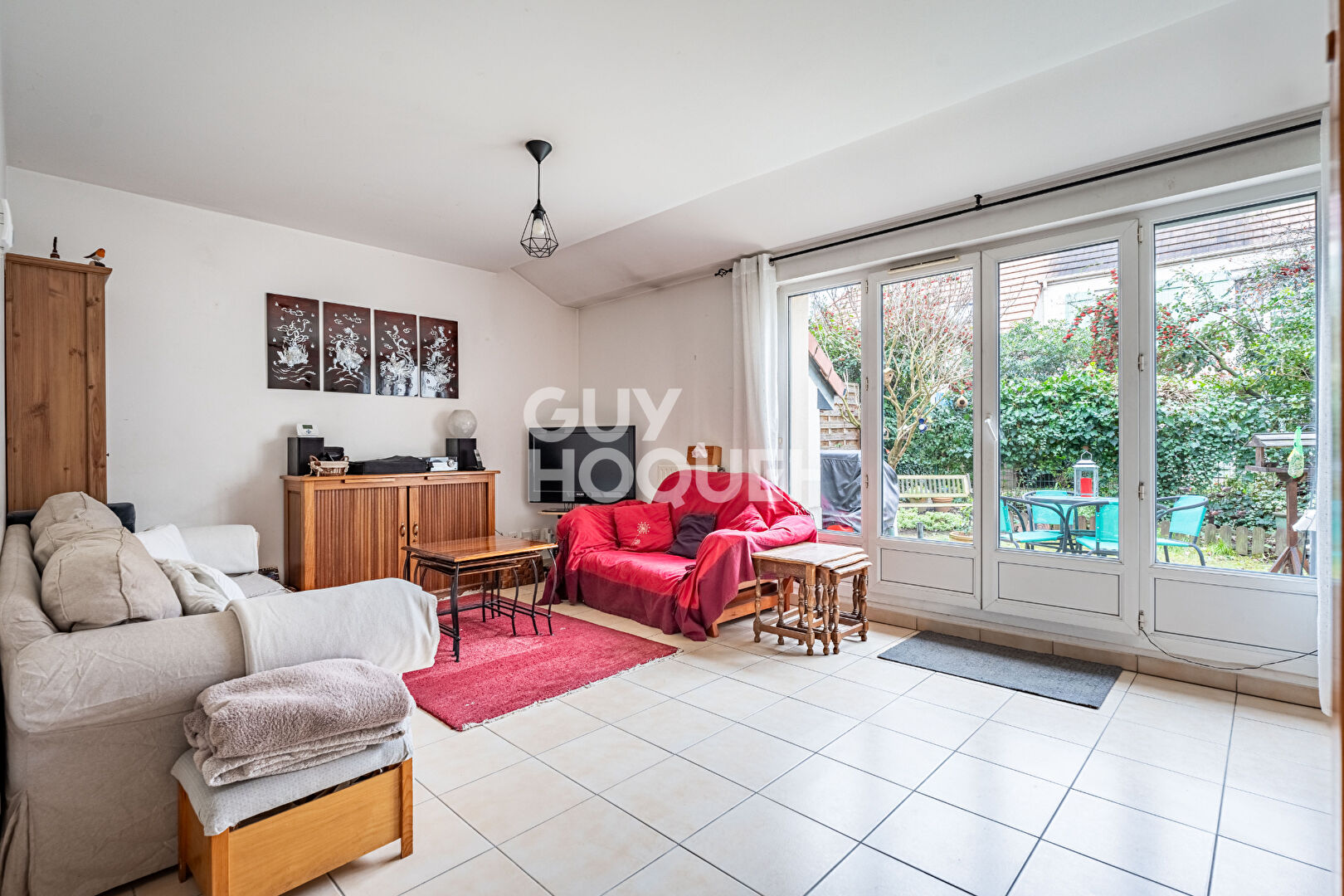 MAISON 5 PIECES AVEC JARDIN ET GARAGE