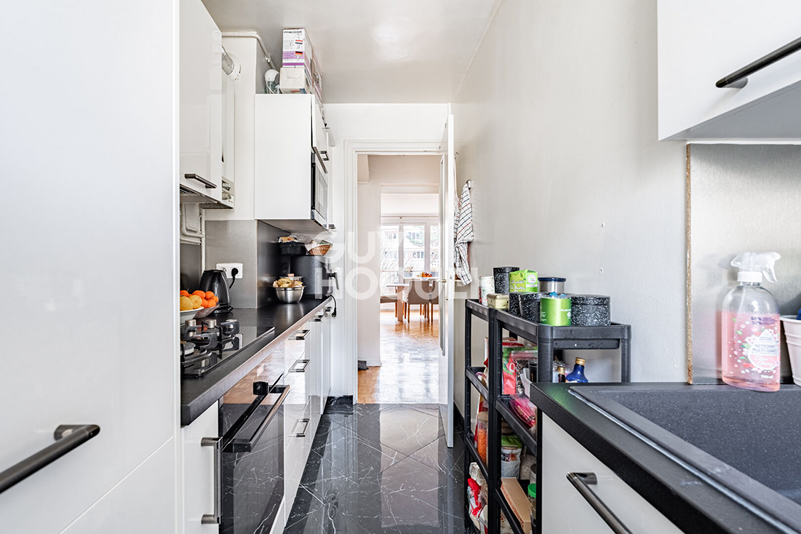 APPARTEMENT 4 PIECES - PROCHE METRO GABRIEL PERI