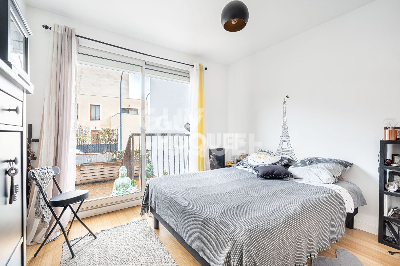 Appartement  2 pièces / terrasse, balcon, cave et parking