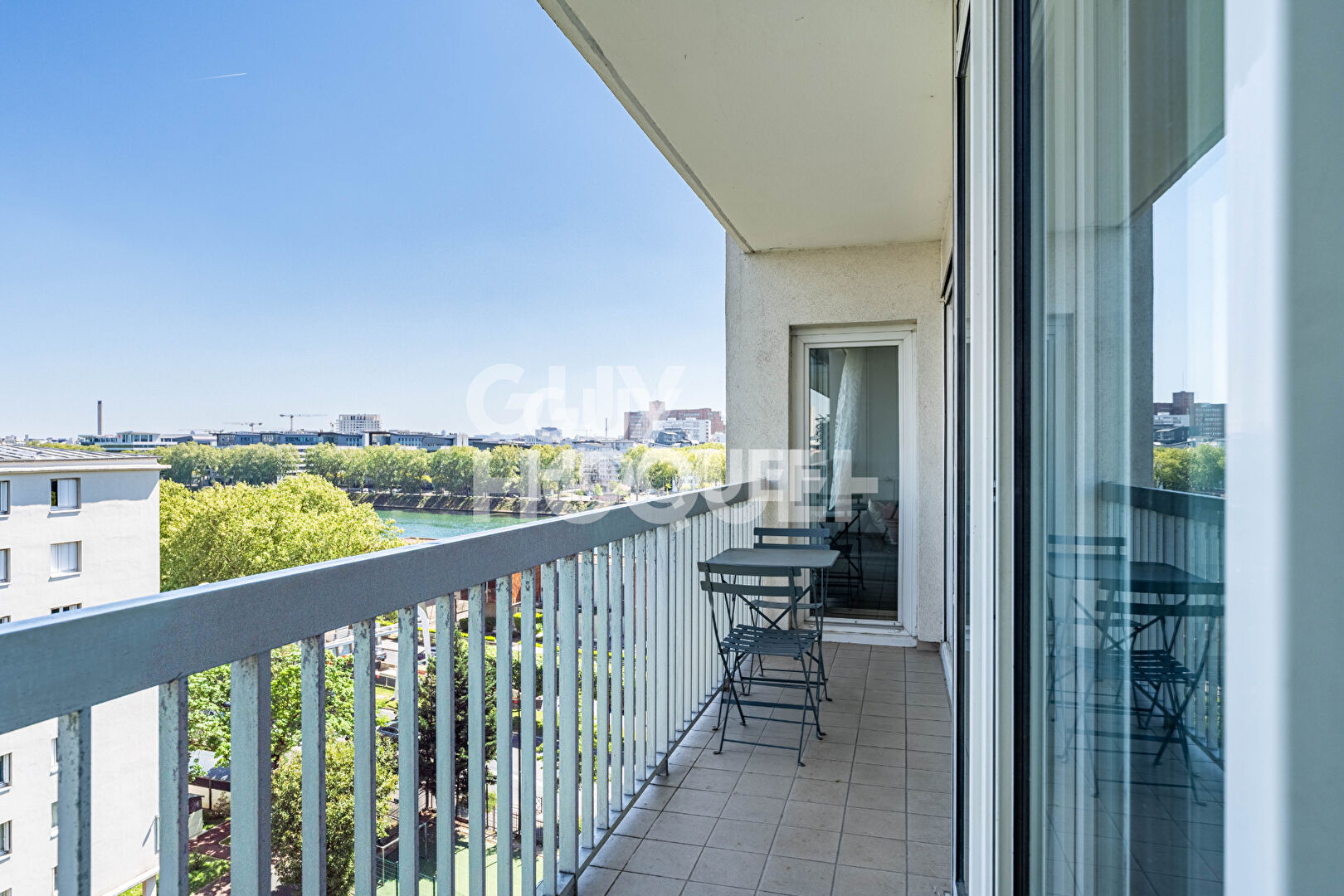 Appartement Asnieres Sur Seine 4 pièce(s) 86m2 avec balcon, cave et parking