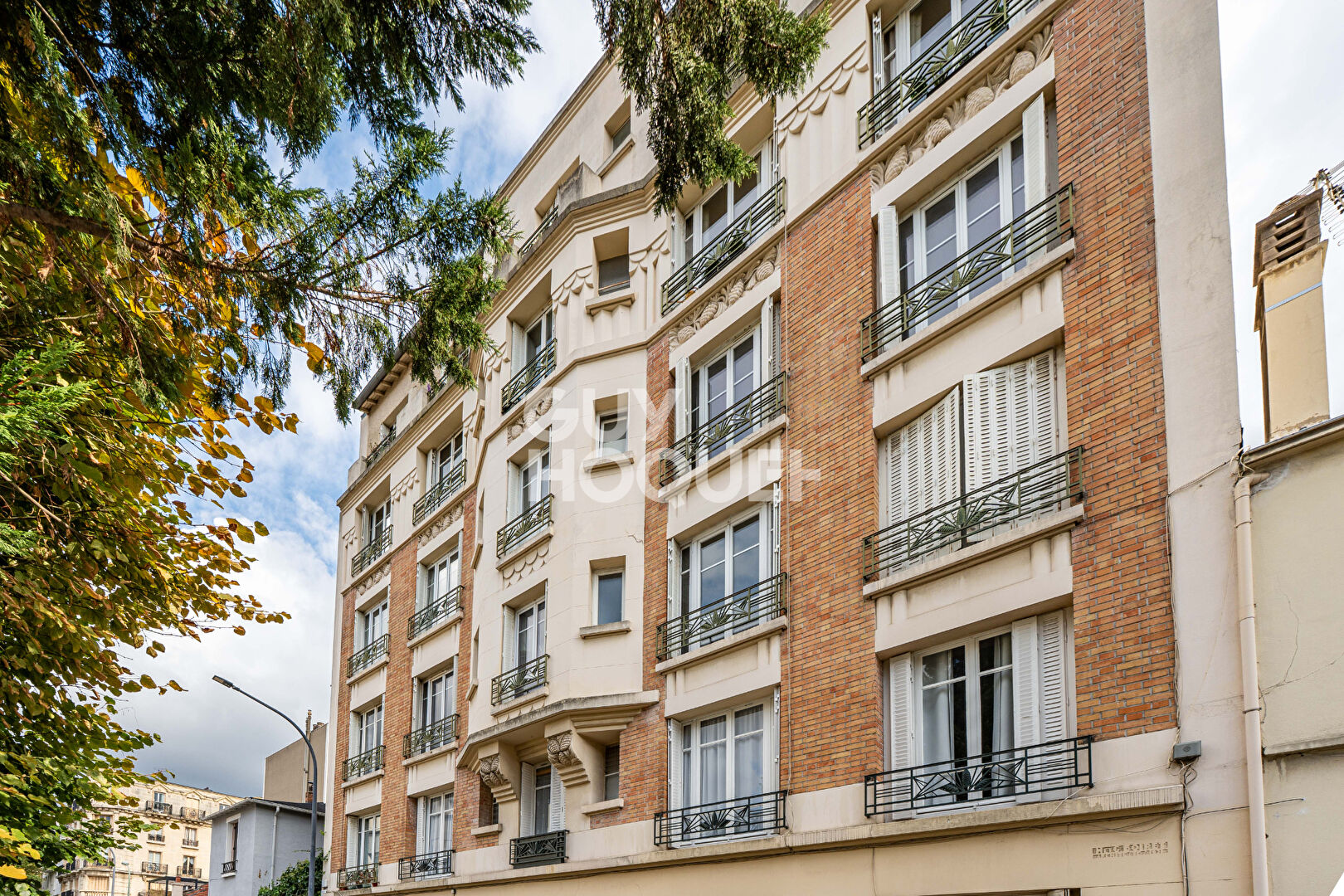 STUDIO AVEC COIN NUIT A VENDRE
