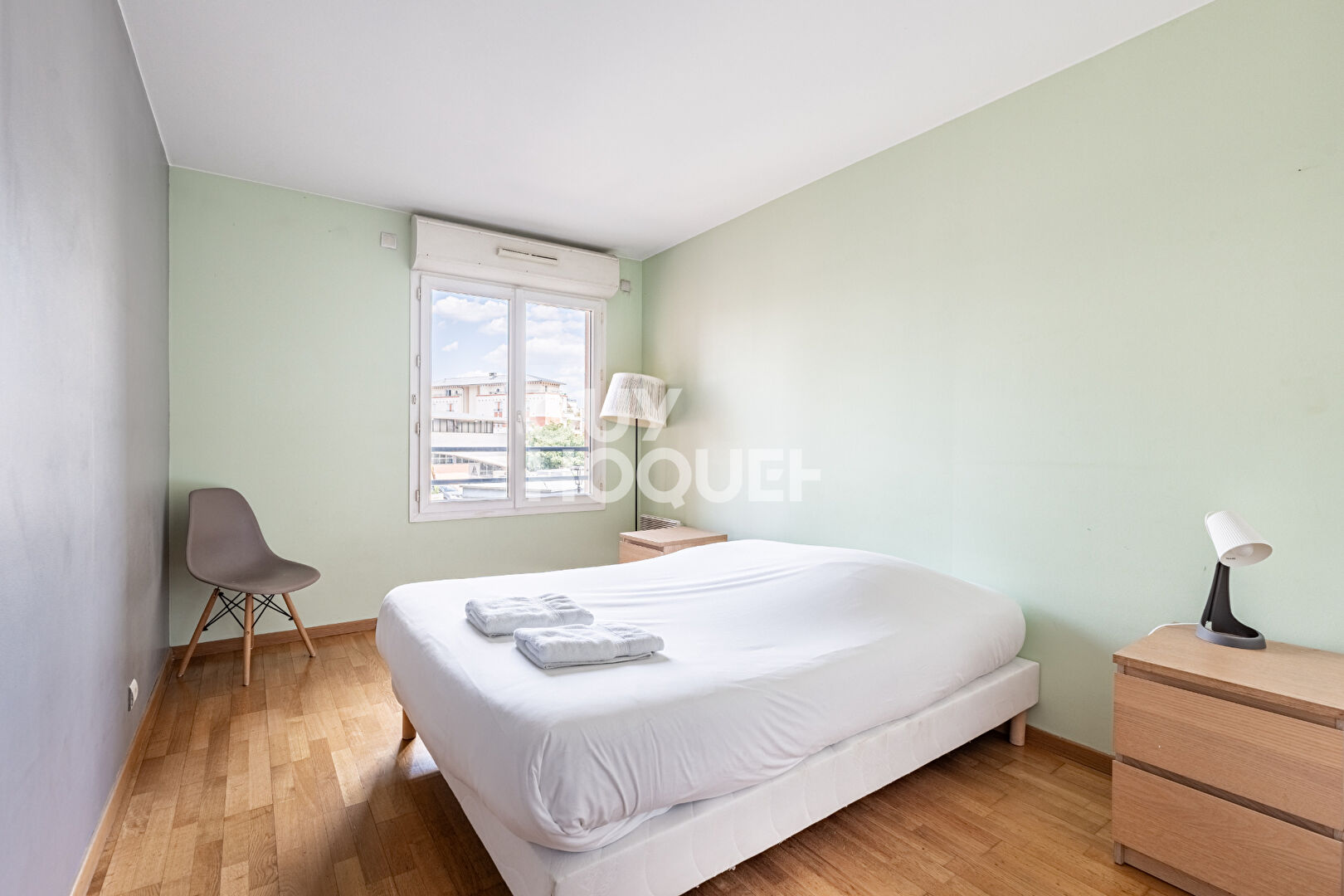 APPARTEMENT 5 PIECES - 4 CHAMBRES - PARKING, BALCON ET CAVE
