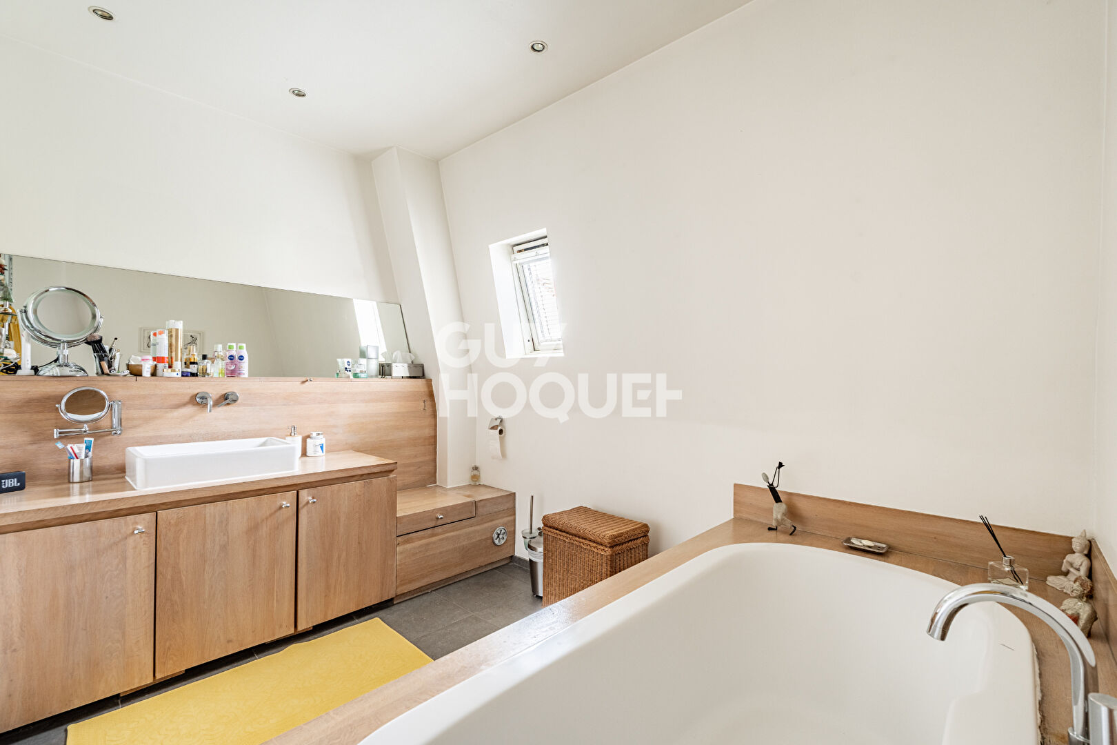 BELLE MAISON FAMILLIALE - CENTRE-VILLE